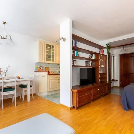 Cozy, Bright, Comfy Studio Next To The Old Town. Apartment วอร์ซอ ภายนอก รูปภาพ