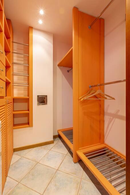 Cozy, Bright, Comfy Studio Next To The Old Town. Apartment วอร์ซอ ภายนอก รูปภาพ